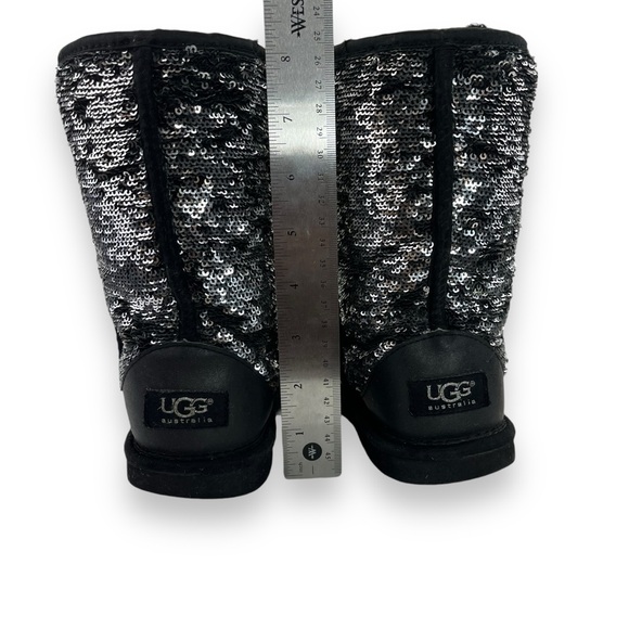 UGG Classic Short Sequin Silver & Black Wool Lined Casual Cozy Fall Boot 6 - Picture 11 of 12